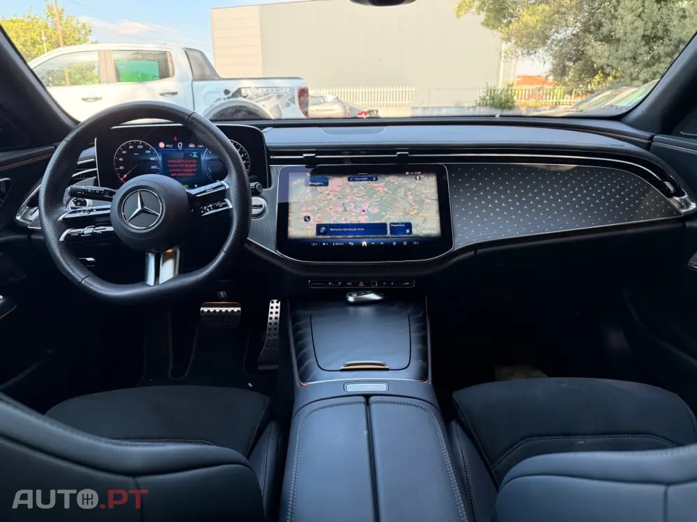 Mercedes-Benz E 300 de AMG LINE
