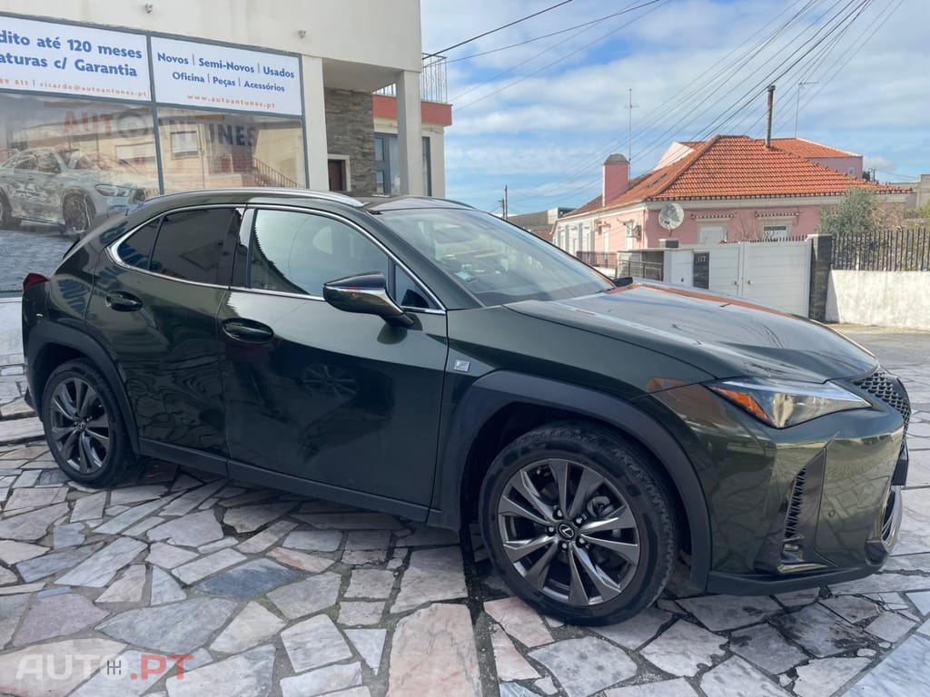 Lexus UX Sport — fotografia 2