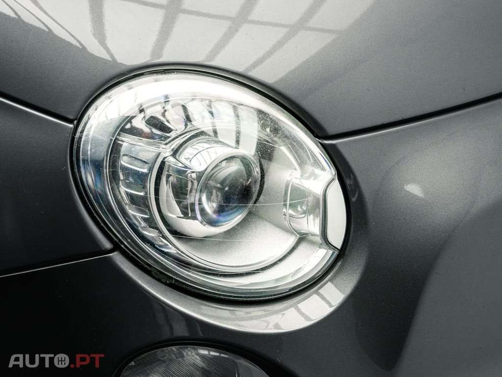 Abarth 595 SCUDERIA ITALIA