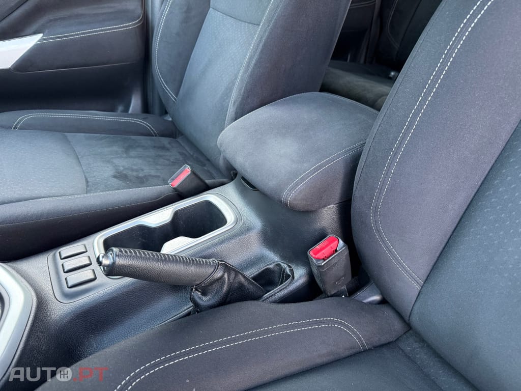 Nissan Navara 2.3 dCi CD 4WD N-Connecta Nav+Barras