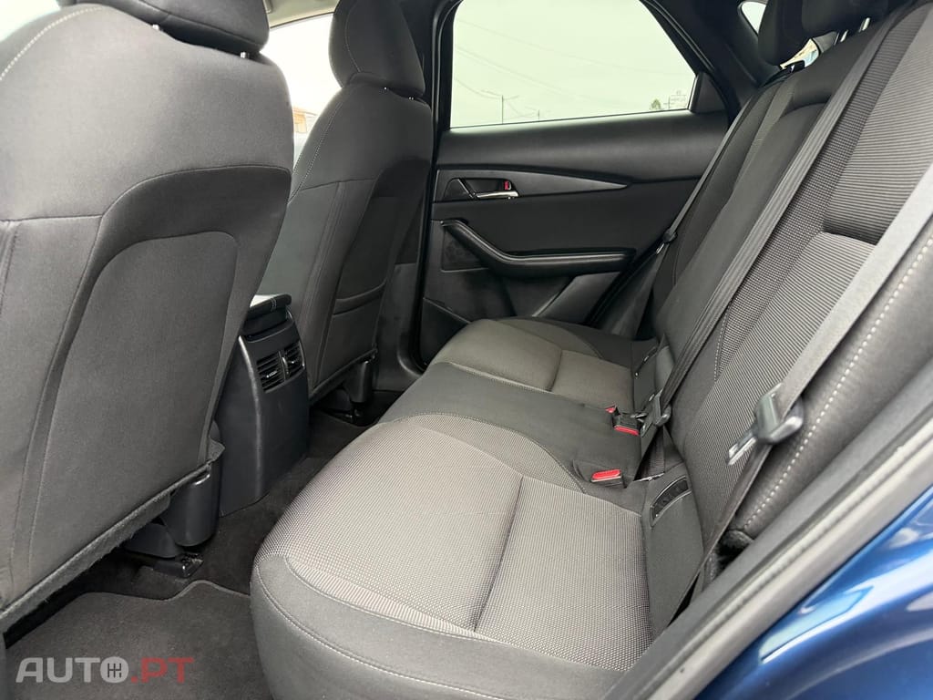 Mazda CX-30 2.0 e-Skyactiv-G Exclusive-line