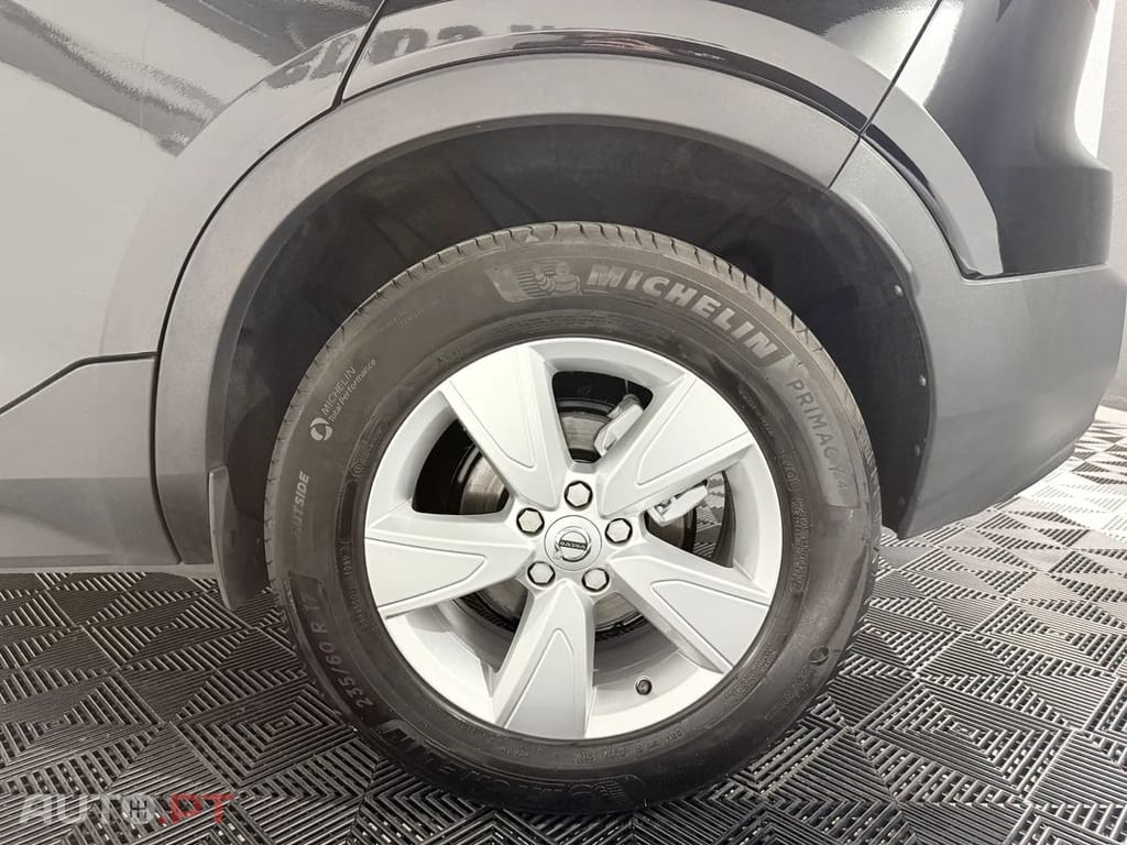 Volvo XC40 1.5 T2 Momentum Plus