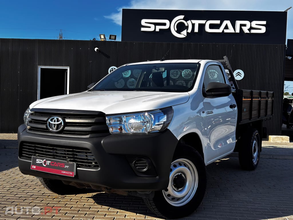 Toyota Hilux 2.4 D-4D 4WD CS CM