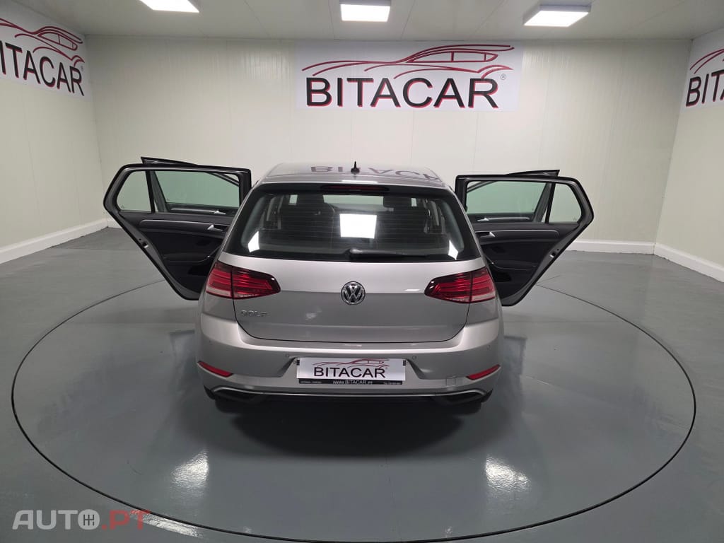 Volkswagen Golf 1.6 TDI Confortline