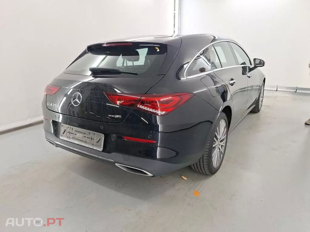 Mercedes-Benz CLA 250 e Shooting Brake Style Plus