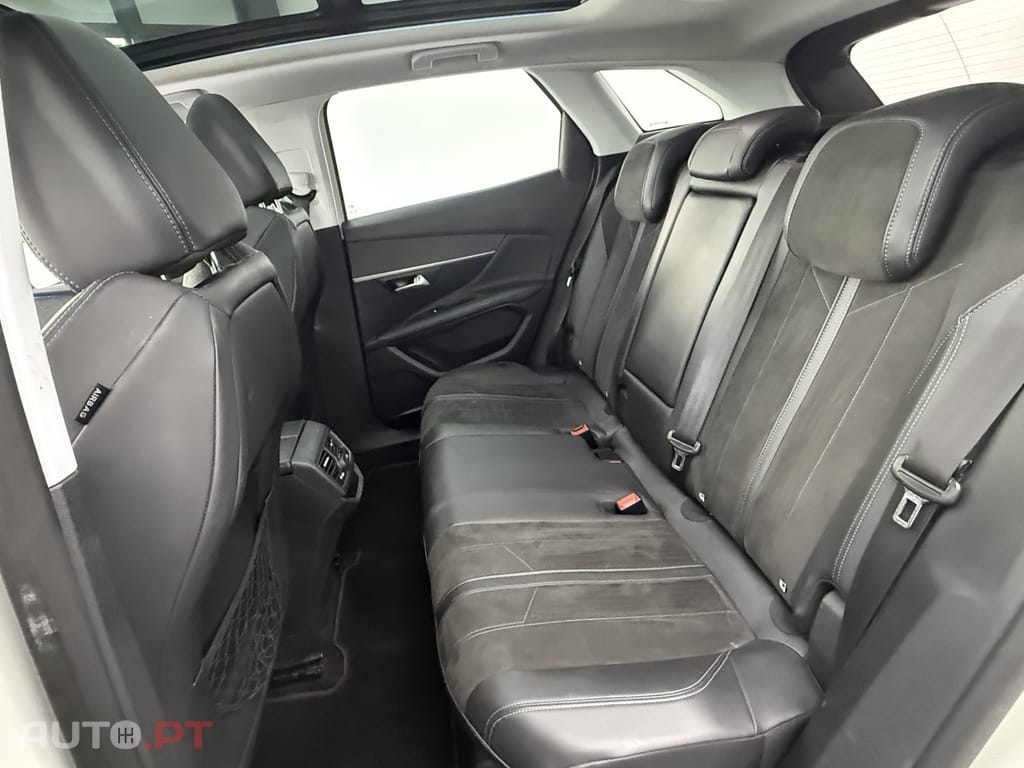 Peugeot 3008 1.2 PureTech Allure Grip Control EAT6
