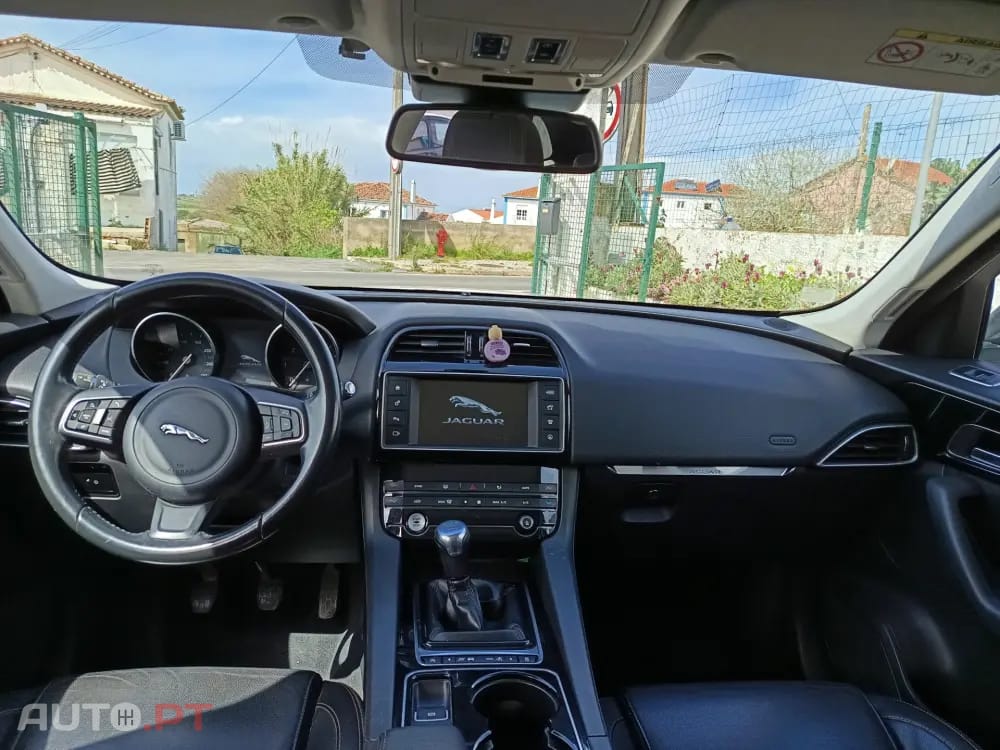 Jaguar F-Pace 2.0 i4D Prestige AWD