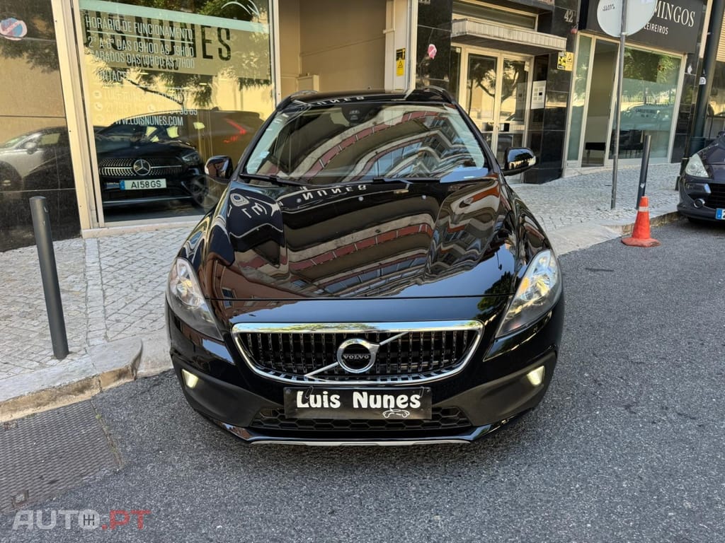Volvo V40 Cross Country 2.0 D2 Momentum