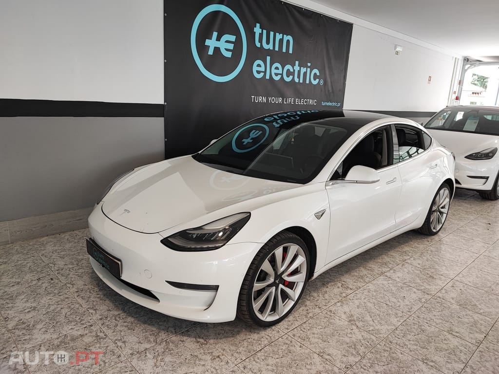 Tesla Model 3 Performance Tração Integral