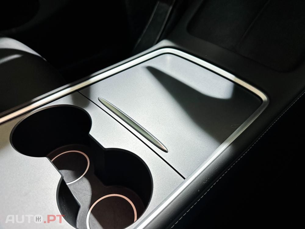 Tesla Model Y Long Range RWD