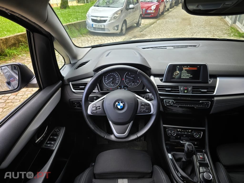 BMW 216 d 7L Line Sport