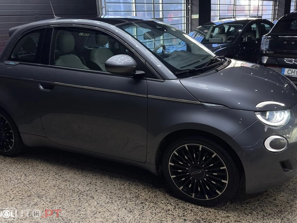 Fiat 500e La Prima