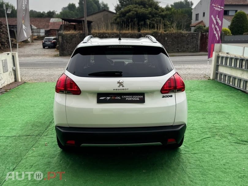 Peugeot 2008 1.2 PureTech Style