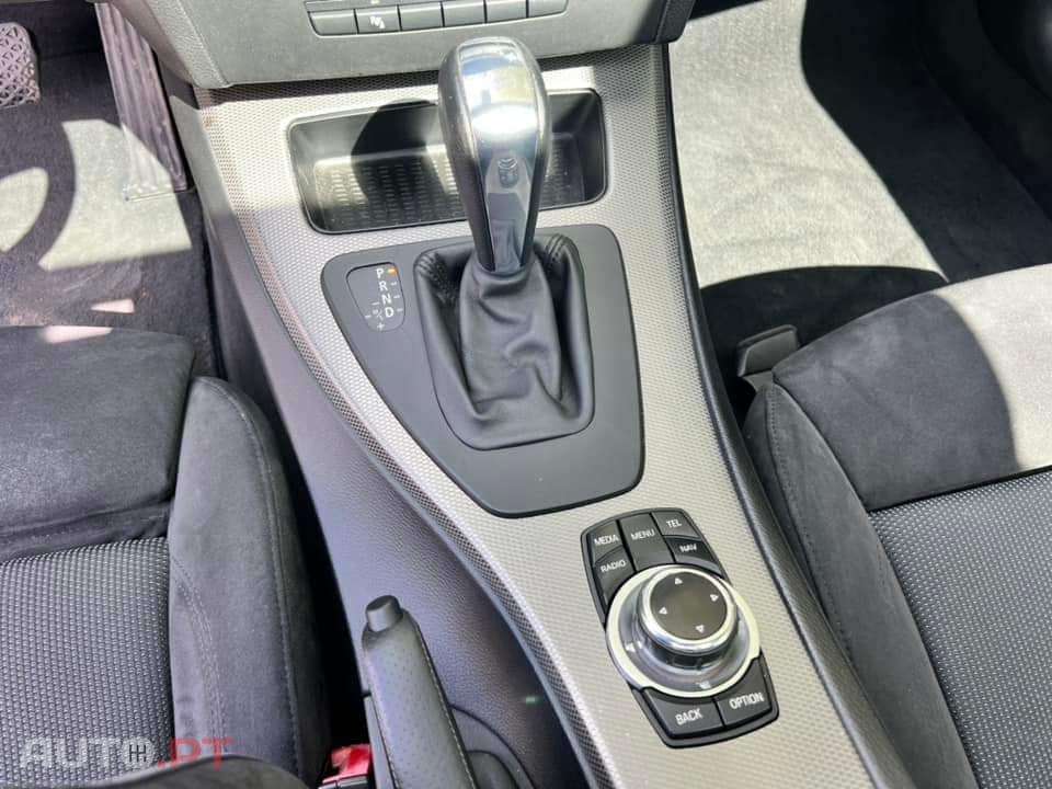 BMW 320 d Coupe Edição M Auto