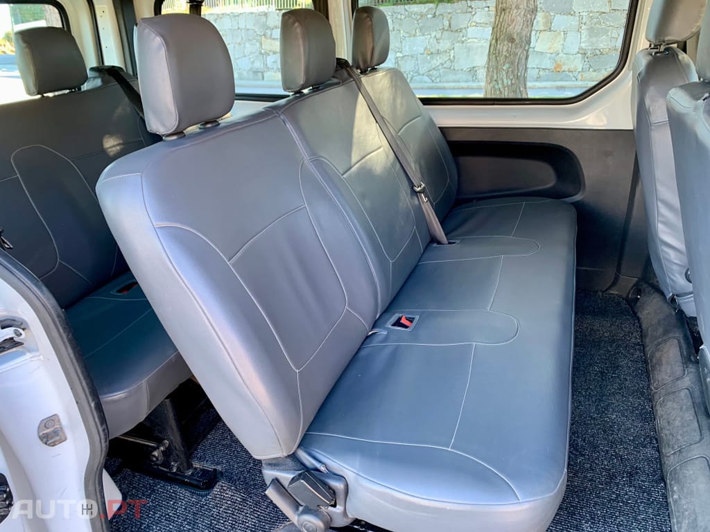 Renault Trafic 9 LUGARES