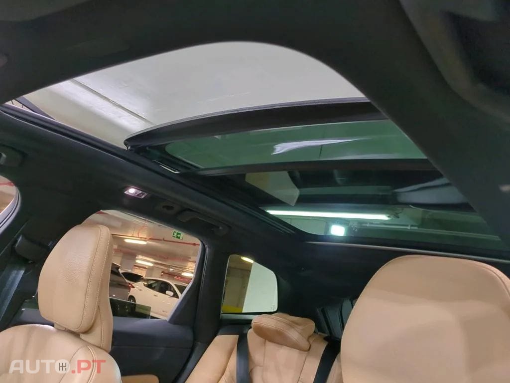 Volvo XC60 2.0 T8 PHEV Momentum Plus AWD