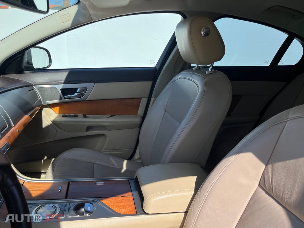 Jaguar XF 3.0 D V6 Premium Luxury
