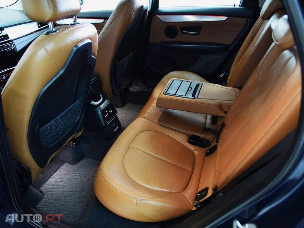 BMW 216 d Line Luxury