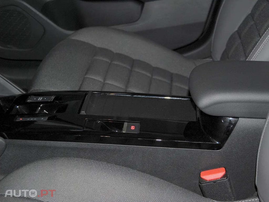 Citroen C4 1.2 Hybrid Plus e-DSC6