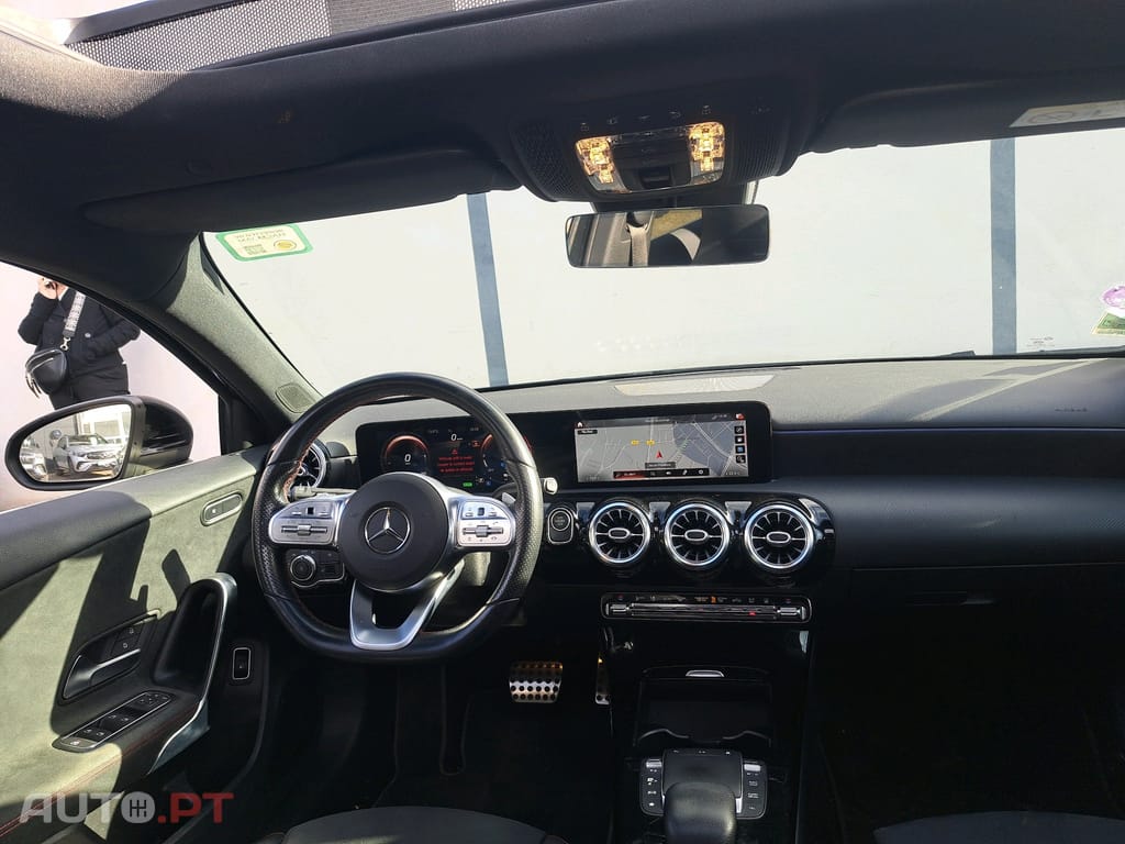 Mercedes-Benz A 250 e 8G-DCT AMG Line