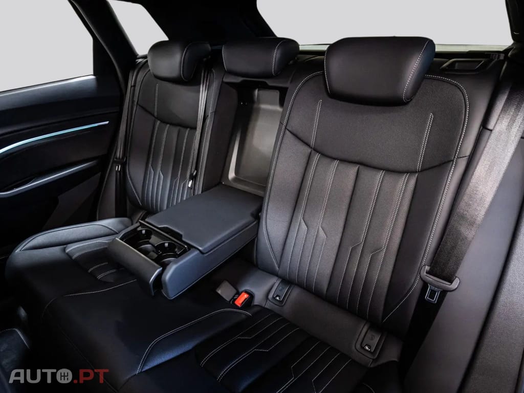 Audi E-Tron I.V.A DEDUTIVEL S BLACK  
