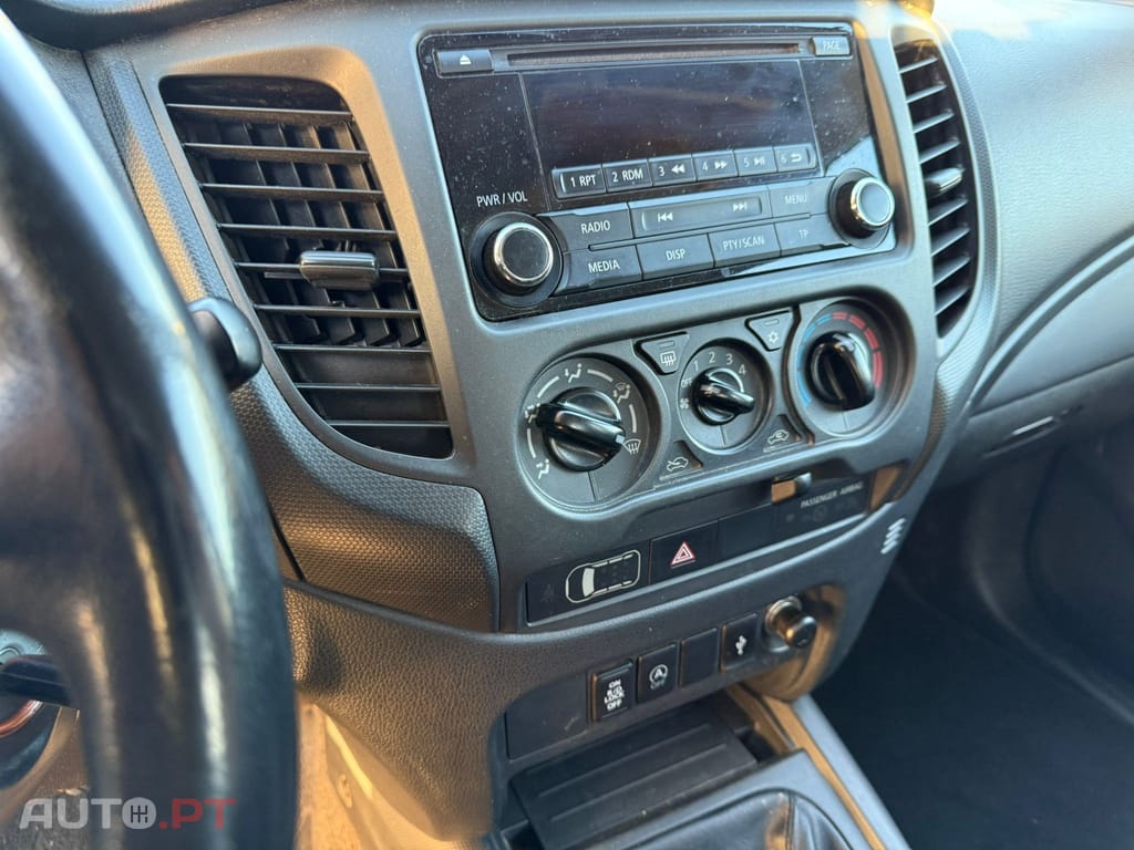 Mitsubishi L200 2.3 DI-D CD Invite 4WD