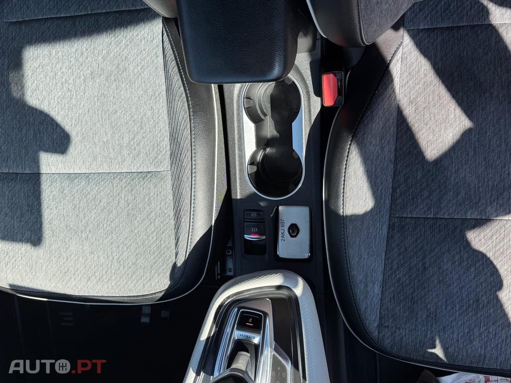 Renault Captur E-TECH 160 INTENS