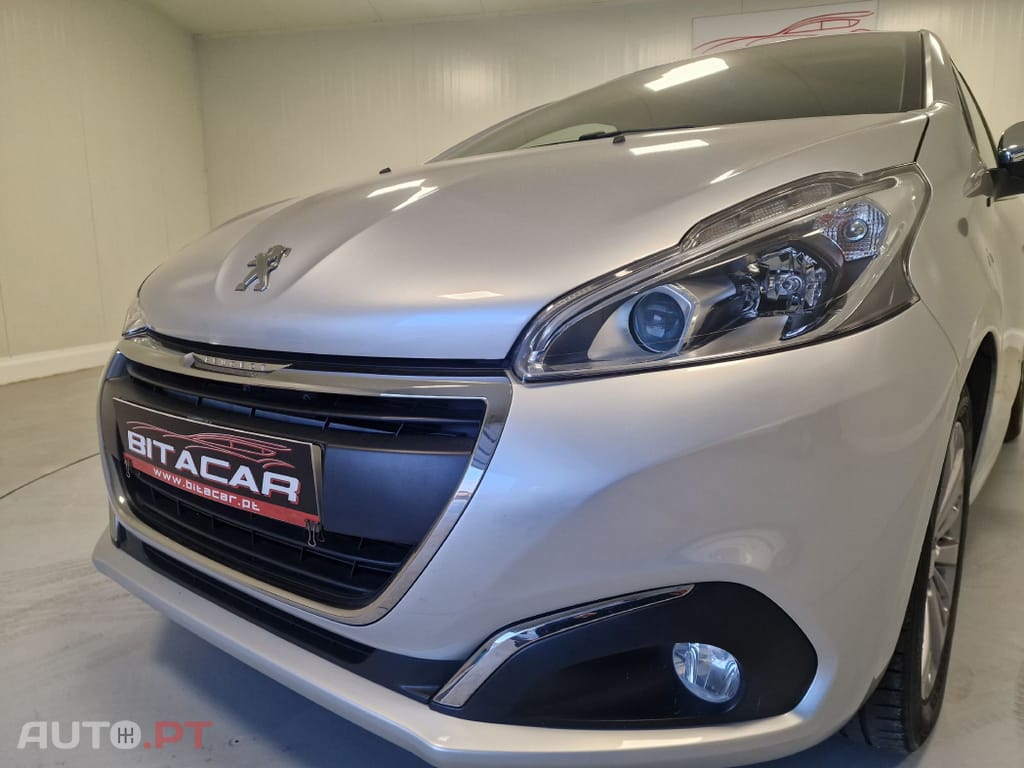 Peugeot 208 1.2 STYLE