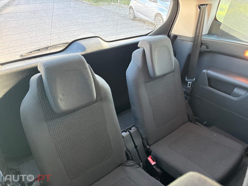 Peugeot 5008 1.6 HDi 7L Allure