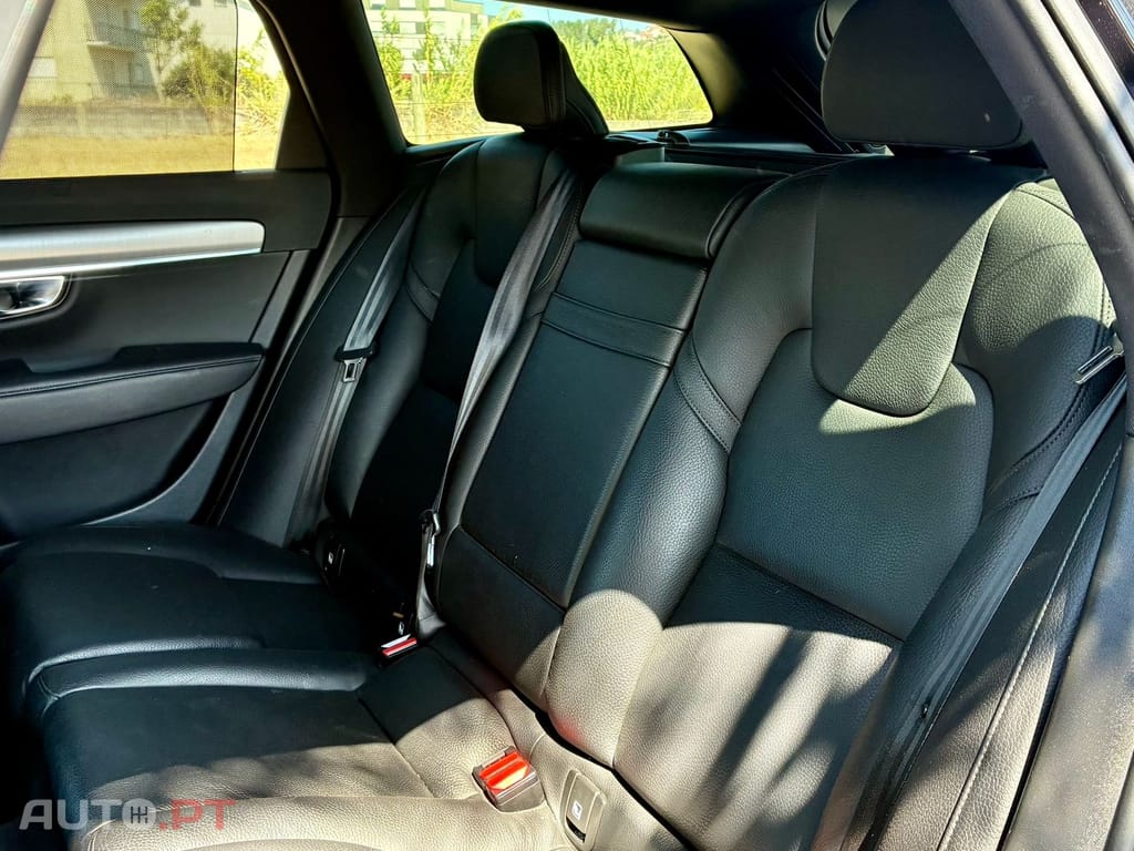 Volvo V90 2.0 T8 AWD Geartronic Orrefors Sweden