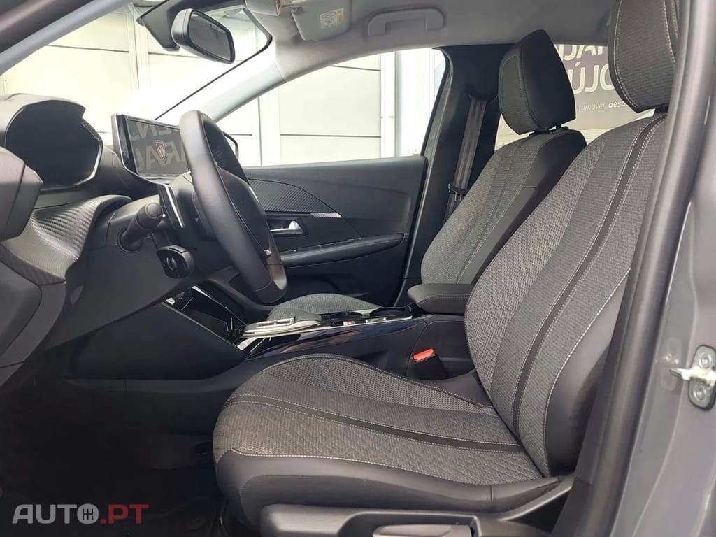 Peugeot 208 1.2 Hybrid Allure e-DCS6