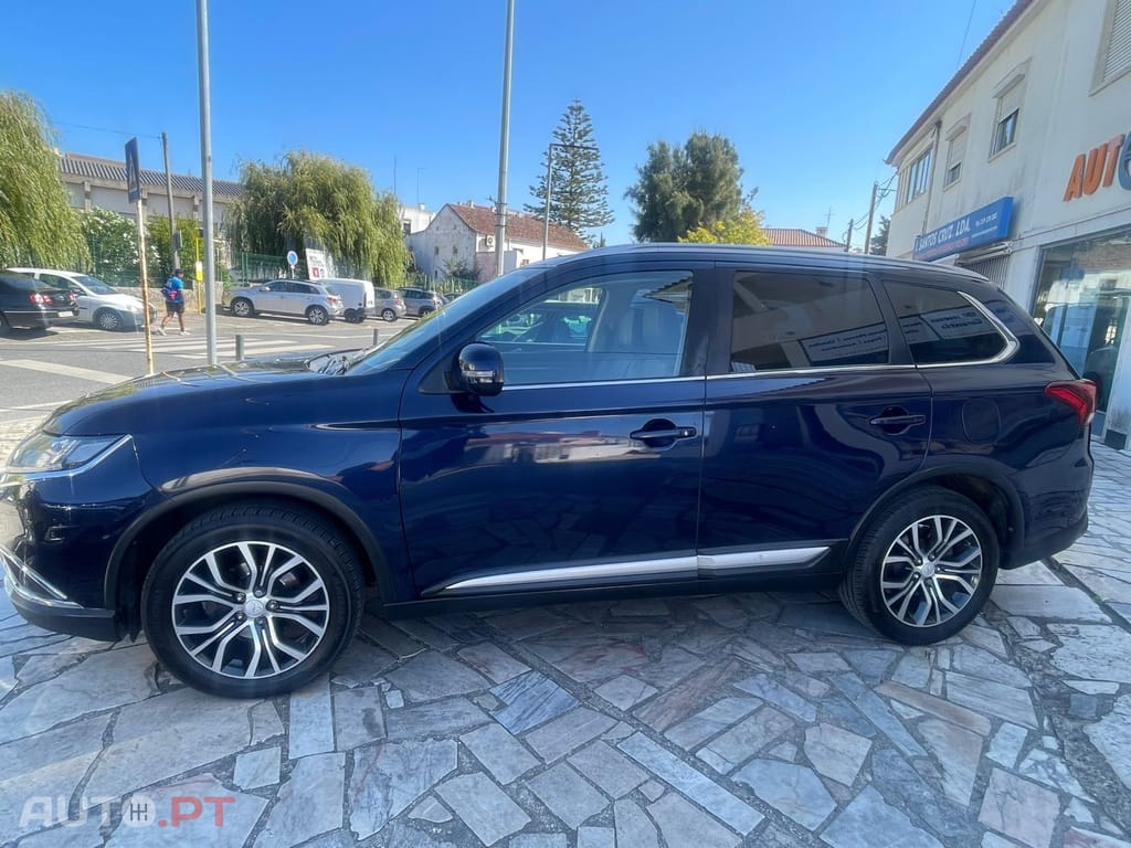 Mitsubishi Outlander 2.2 DI-D Instyle Navi