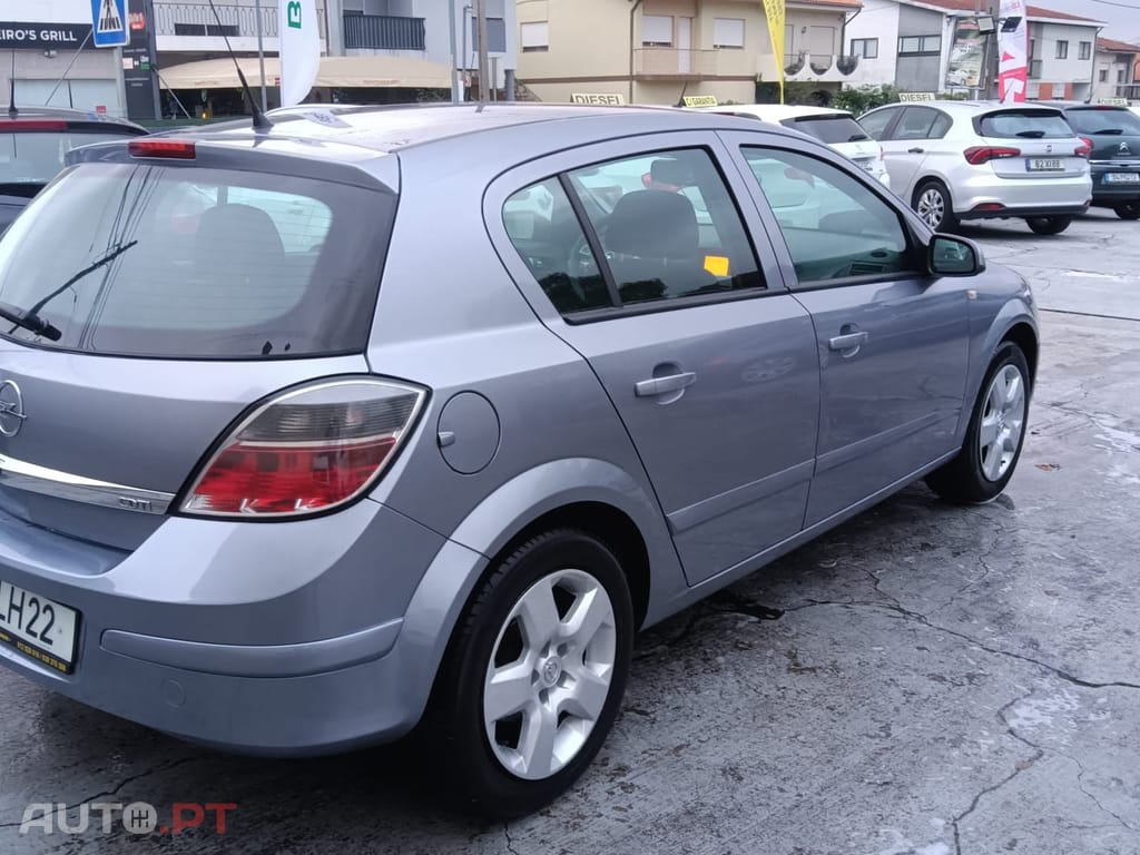 Opel Astra 1.3 CDTi Edition