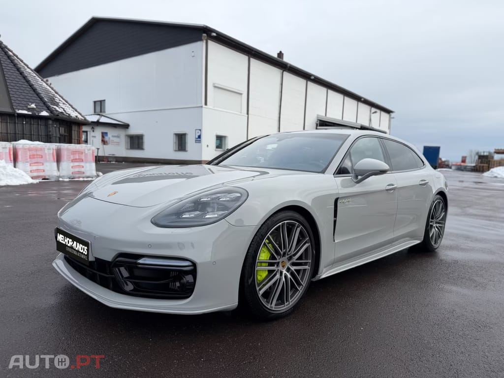 Porsche Panamera 4 E-Hybrid Sport