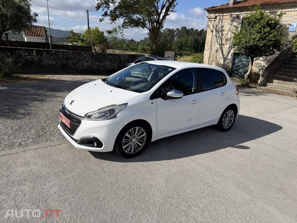 Peugeot 208 1.6 e-HDi Active
