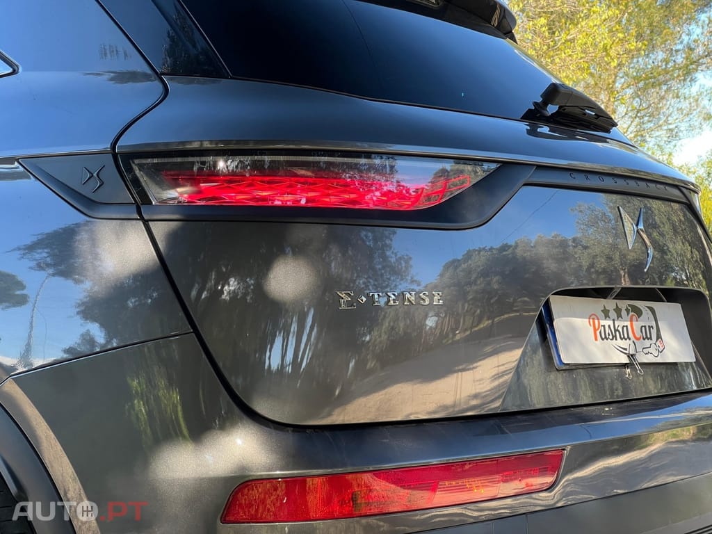 DS DS7 Crossback E-TENSE 225 PERFORMANCE LINE