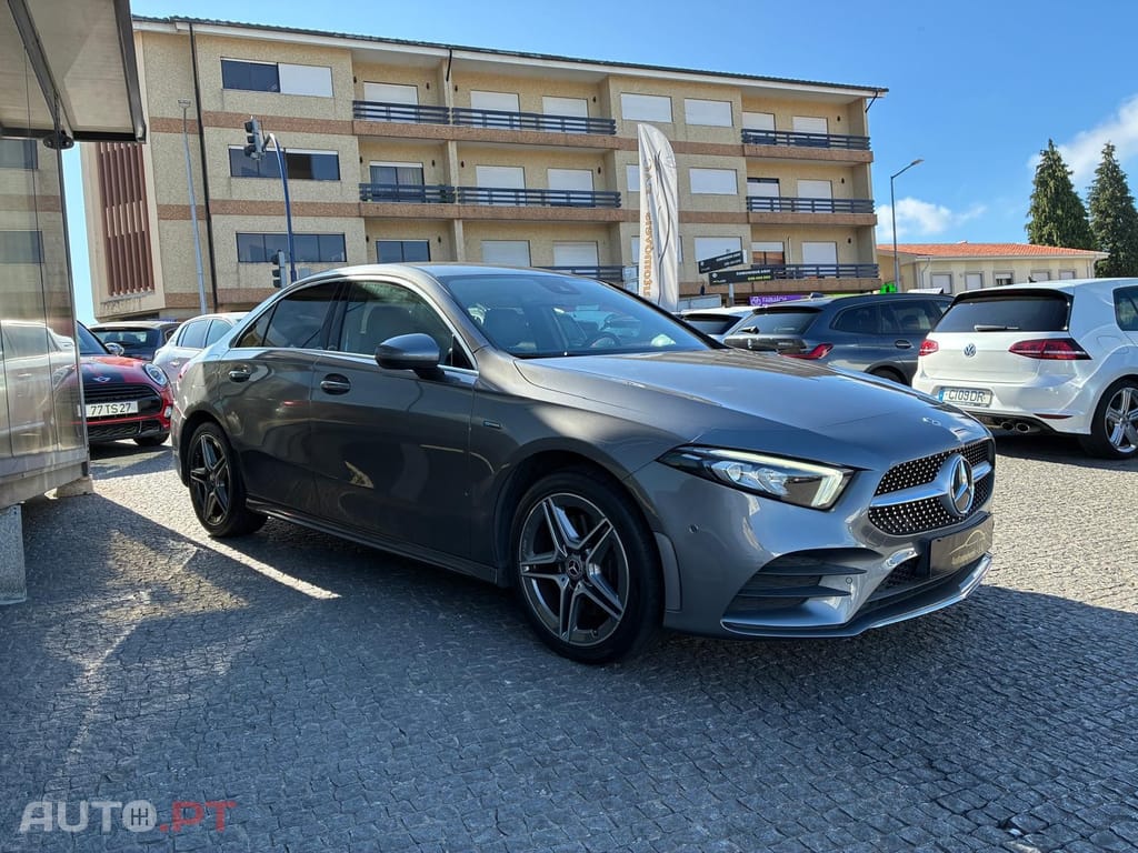 Mercedes-Benz A 250 e AMG Line