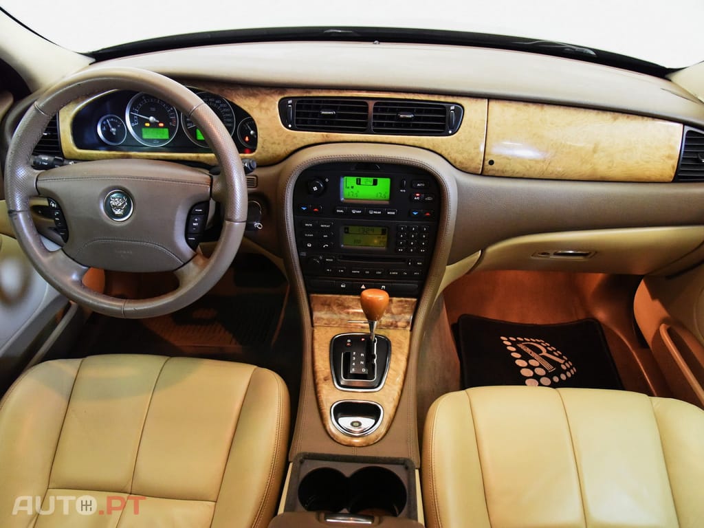 Jaguar S-Type 2.7 D V6 Executive Auto.