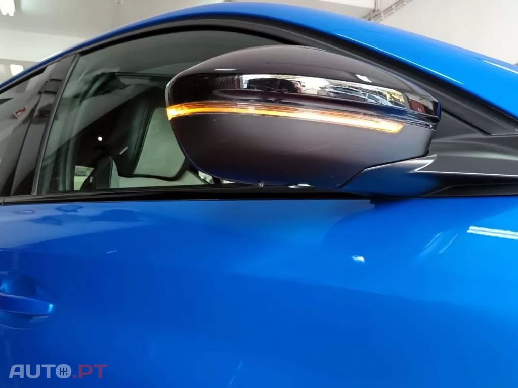 Peugeot E-208 GT