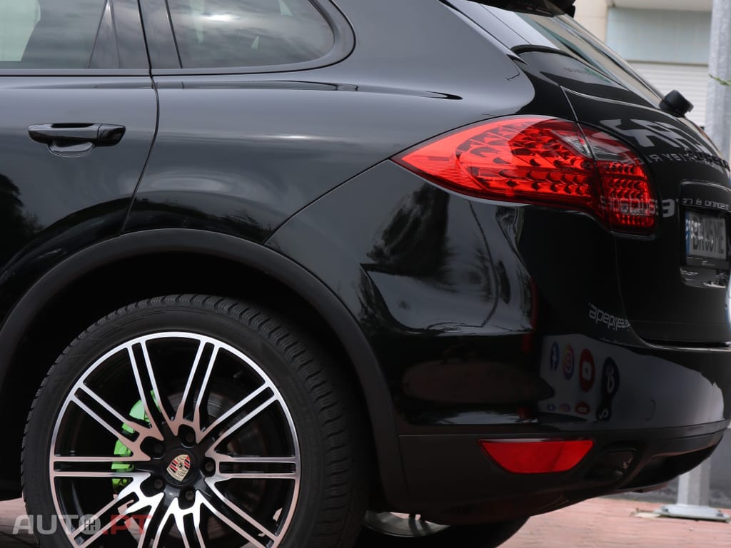Porsche Cayenne Platinum Edition — fotografia 8