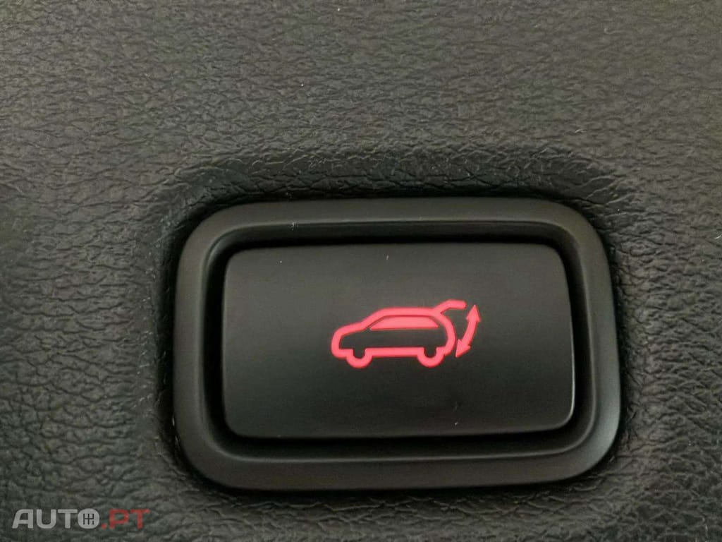 Kia Xceed 1.4 T-GDI Tech + SRF 7DCT