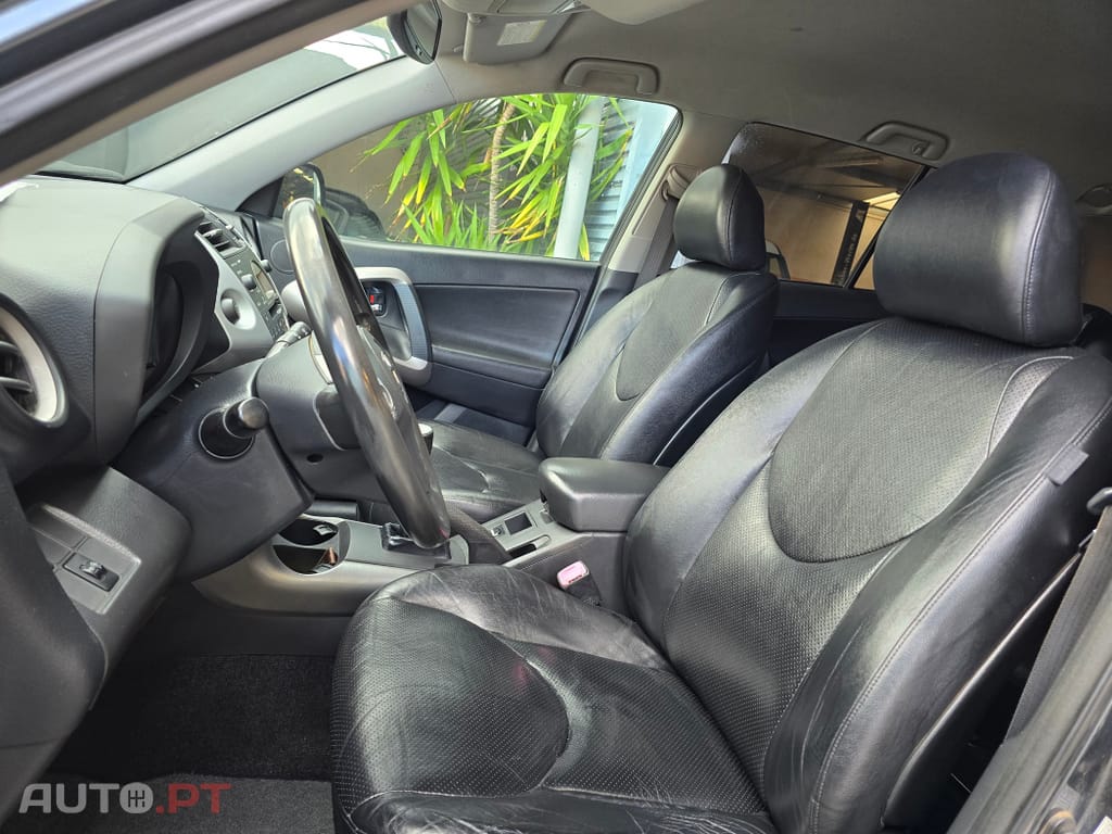 Toyota RAV4 2.2 D-4D X