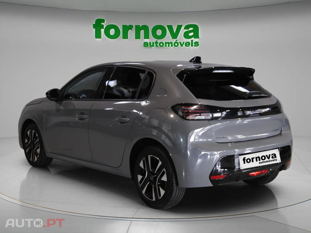 Peugeot 208 1.2 Hybrid Allure e-DCS6