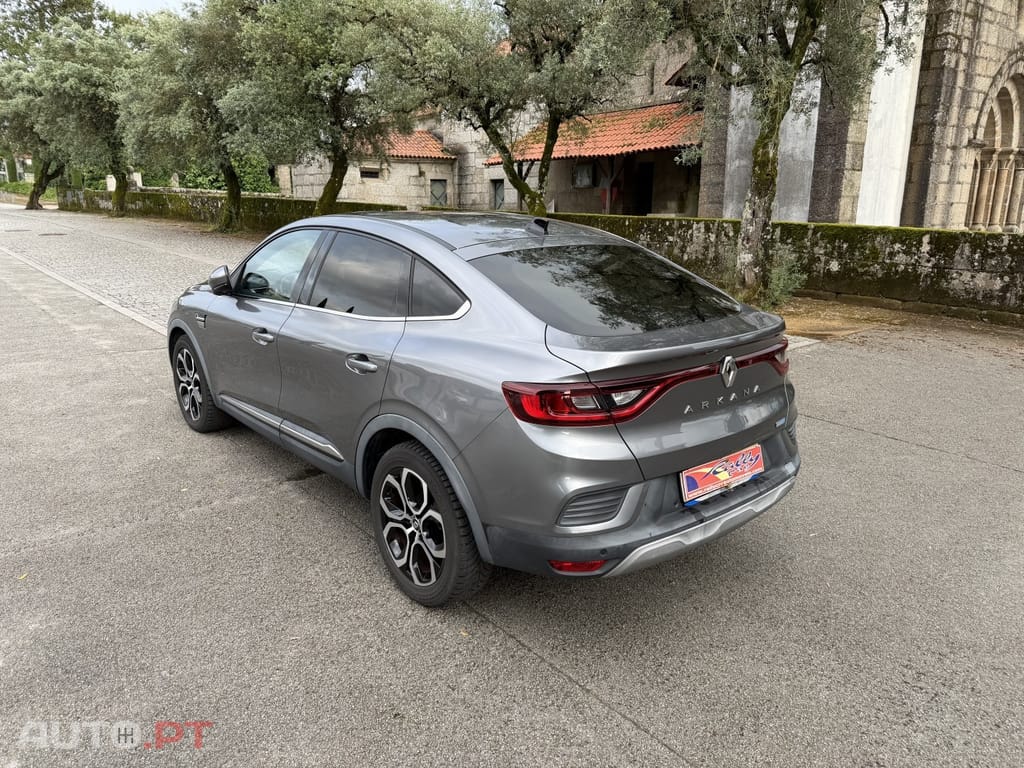 Renault Arkana 1.6 E-Tech Business
