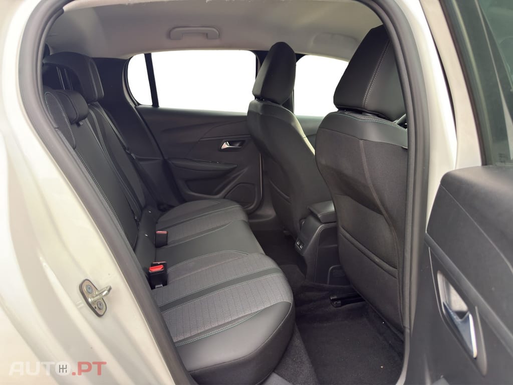 Peugeot E-208 50 kWh Allure