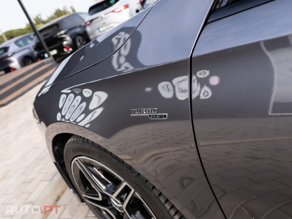 Mercedes-Benz A 35 AMG 4Matic Speedshift DCT 7G