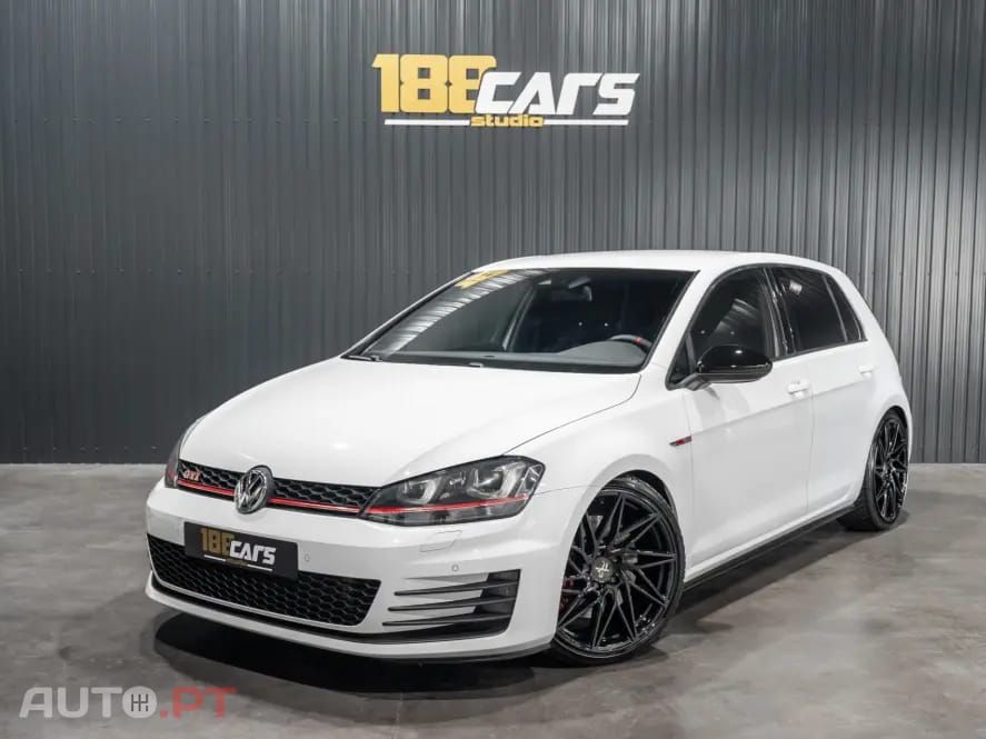 Volkswagen Golf GTI Performance BlueMotion DSG