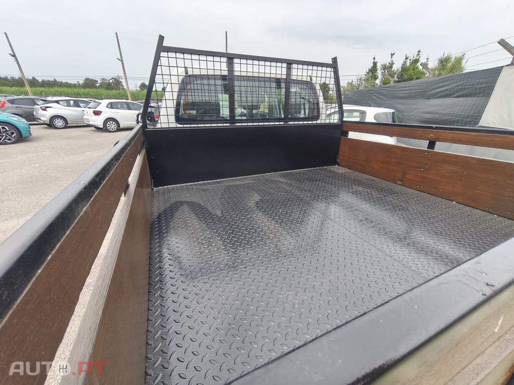 Toyota Hilux 2.4 D-4D 2WD CD