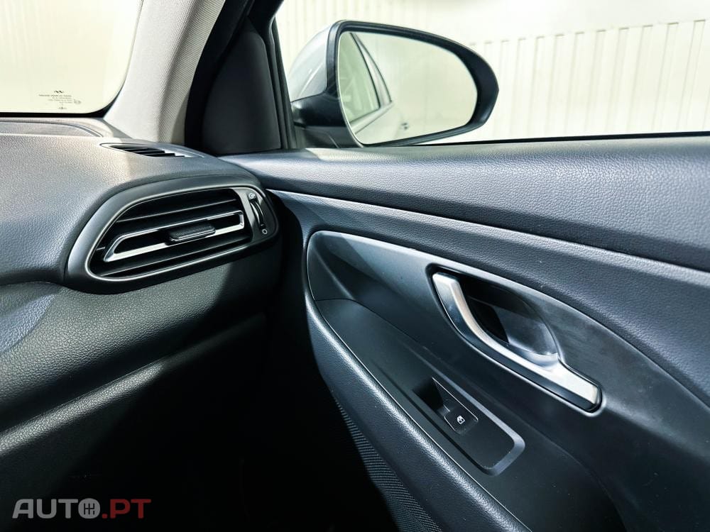 Hyundai i30 T-GDi DCT-7 Hybrid 48v