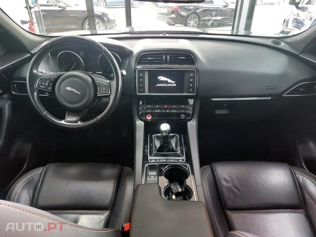 Jaguar F-Pace 2.0 i4D Prestige AWD